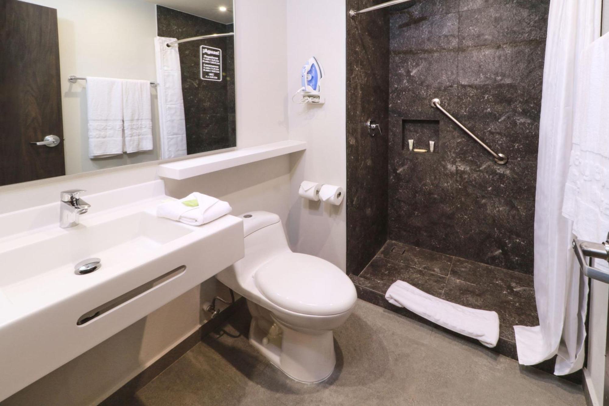 City Express By Marriott Monterrey Universidad מראה חיצוני תמונה